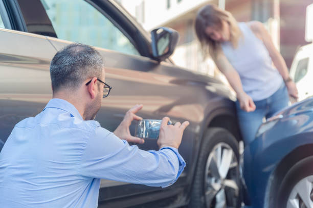 Professional Full Coverage Car Insurance technician working in Corning, CA